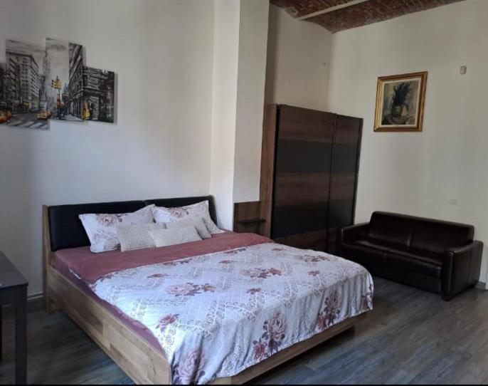 Bistro Centru Vechi Craiova Hotel ภายนอก รูปภาพ